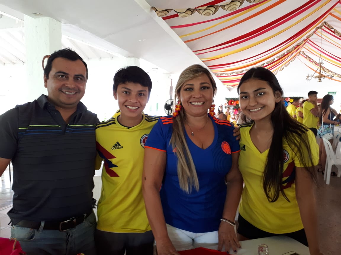 German Guzmán, Gabriel Guzmán, Claudia Rodríguez y María José Guzmán.